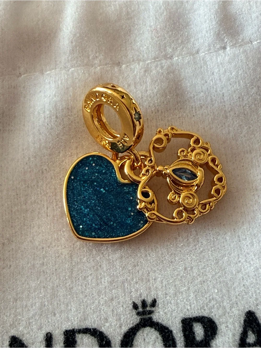 Pandora Disney Cinderella’s Carriage & Heart Double Dangle Charm